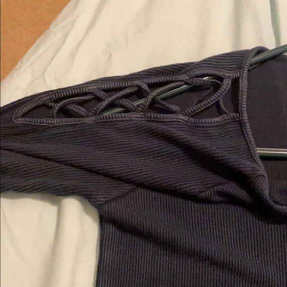 American Eagle Top - Picture 3 of 3